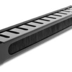 DELOCK cable management 67628 για rack 19"/1U, με βούρτσα προστασίας, μεταλλικό, μαύρο